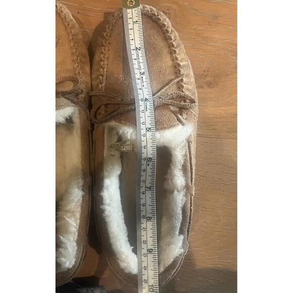 UGG Women's Suede Moccasin Slippers with Shearling Lining size 8.5 - Picture 5 of 7